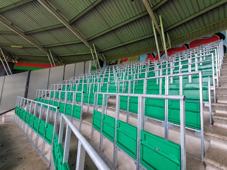 safe-standing